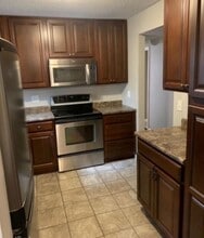 Building Photo - 1435 Bobolink Pl