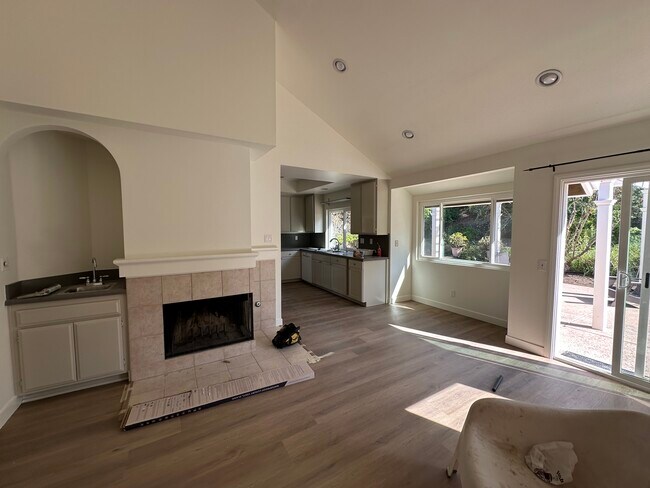 Foto del edificio - 3642 Birdsong Ave