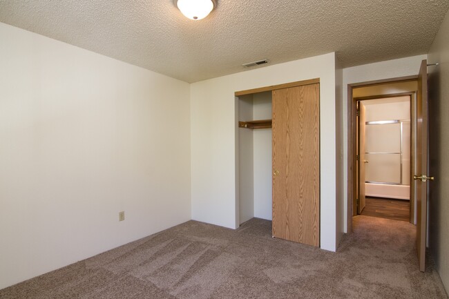 Ceiling Air Vents - Poplar Village