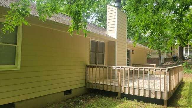 Foto del edificio - 7016 Cedar Rd