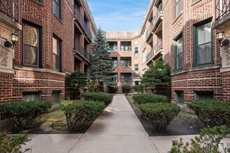 Building Photo - 5456 S Kimbark Ave