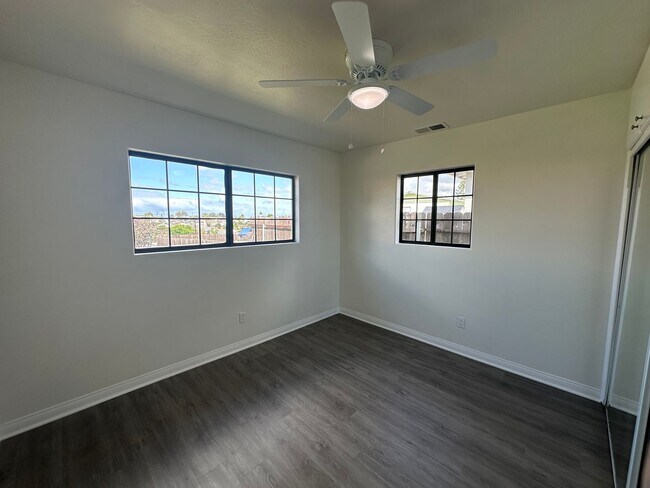 Building Photo - Charming 3-bedroom, 2-bathroom home locate...