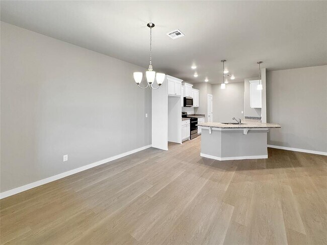Building Photo - 8325 NW 163rd Ter
