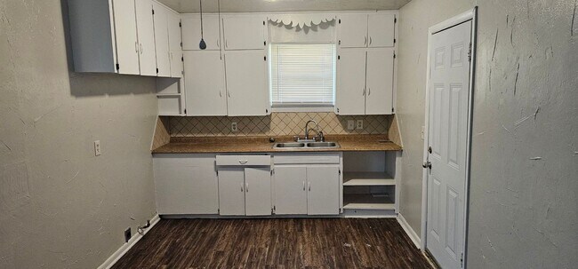 Photo - Totally Remodeled 2 Bed 1 Bath SW OKC!  $8... House