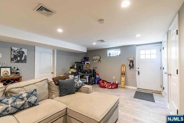 Foto del edificio - 126 Riverside Ave