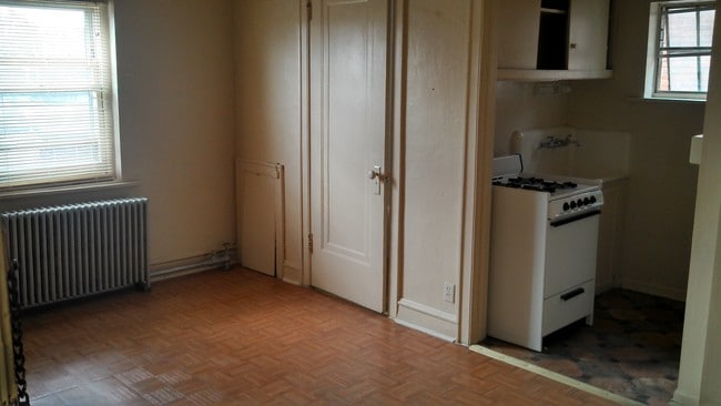 Main Room - CASA Apartments - Waukegan