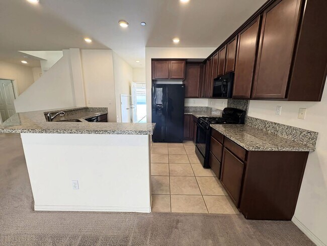 Building Photo - Rosena Ranch 3 Bedroom home