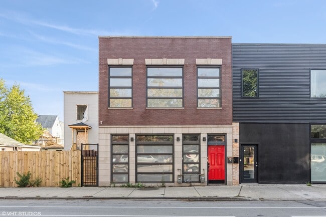 Building Photo - 3617 W Armitage Ave