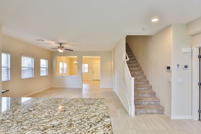 Foto del edificio - 4 br, 2.5 bath House - 367 Taylor Springs St