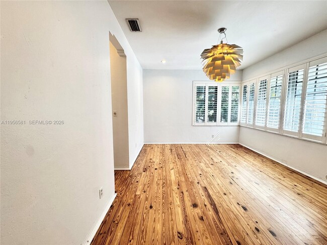 Foto del edificio - 1056 Jefferson Ave