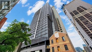 Building Photo - 771 Yonge St