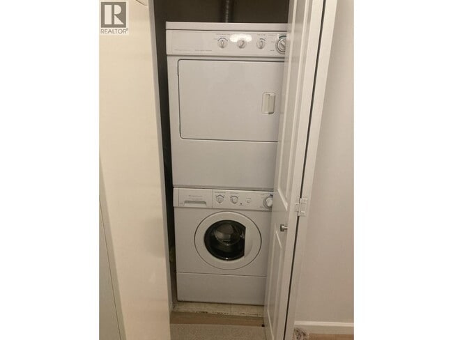 Building Photo - 9262 University Crescent