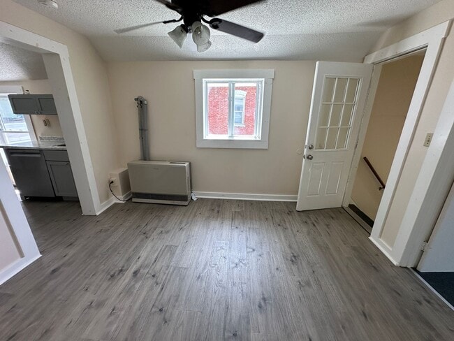 Building Photo - 144 Intervale Ave