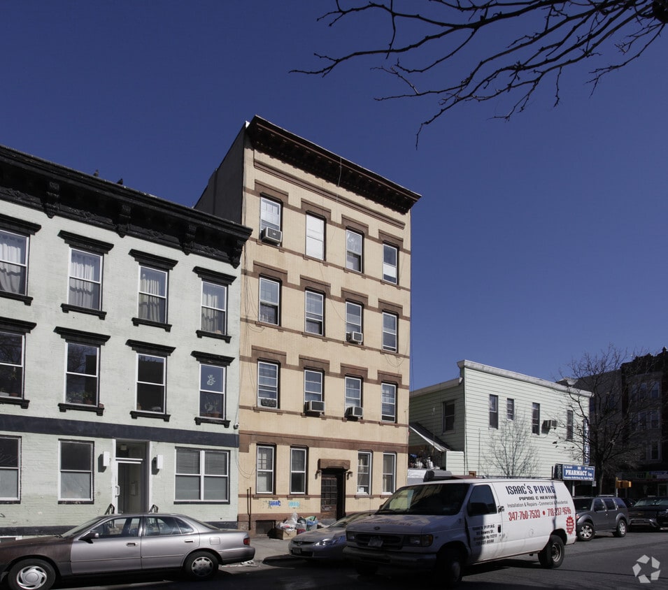 Building Photo - 161 Maujer Street Apartments
