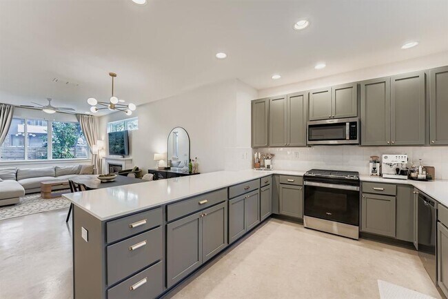 Foto del edificio - 814 N Bluff Dr