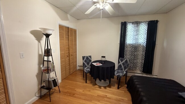 Photo - Gorgeous 1.5 bed with great location in Newton available NOW! Apartment