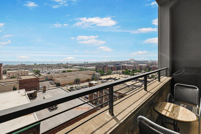 Foto del edificio - 320 E Buffalo St