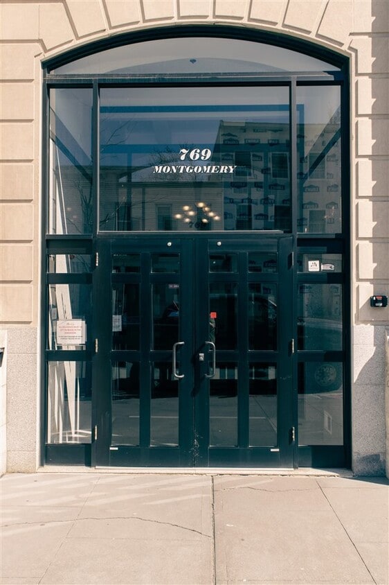 Primary Photo - 769 Montgomery St