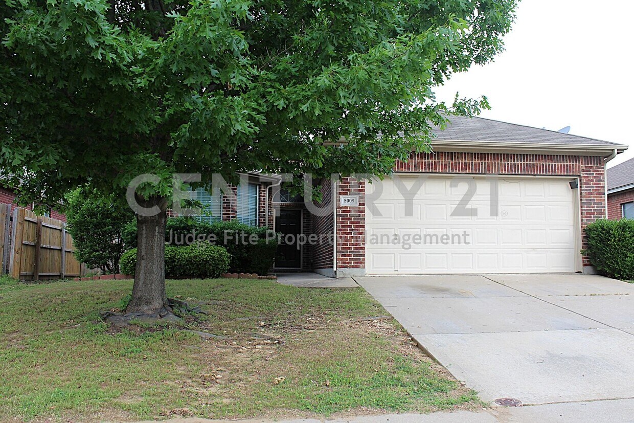 Primary Photo - Updated 4/2/2 in Marine Creek Estates For ...