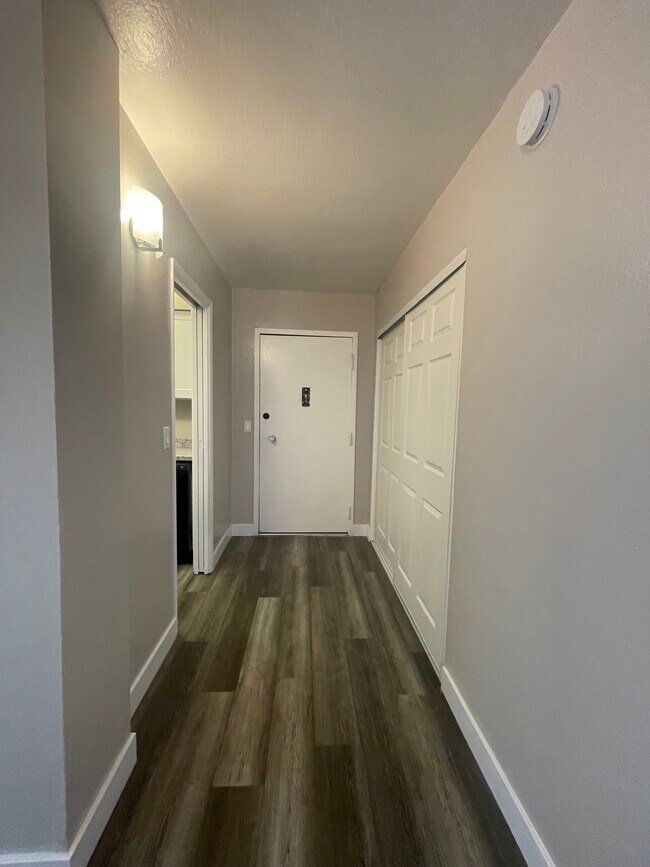 Marymount Manor Apartments 1405 Marshall St Redwood City, CA