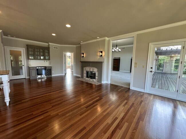 Building Photo - Exposed Ranch in Bristlecone Pines!