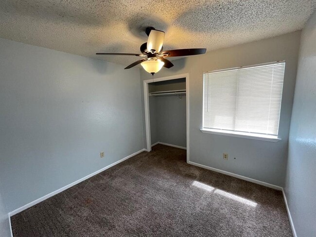 Building Photo - 1603 Onion Creek Village Dr