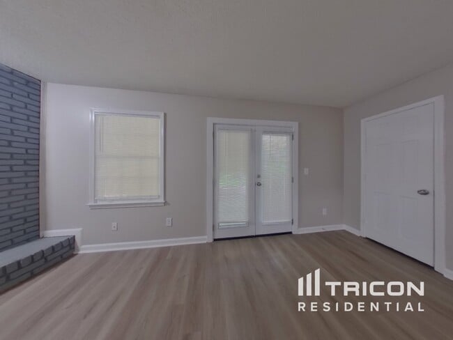 Building Photo - 4539 Riverwood Cir