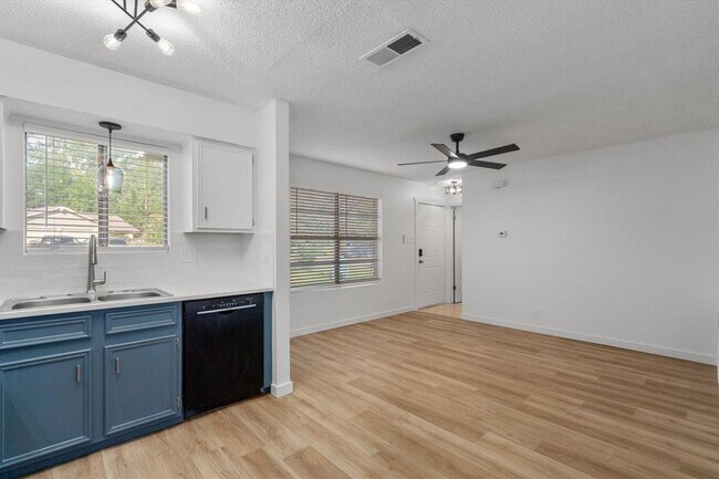 Foto del edificio - 5700 Cherry Park