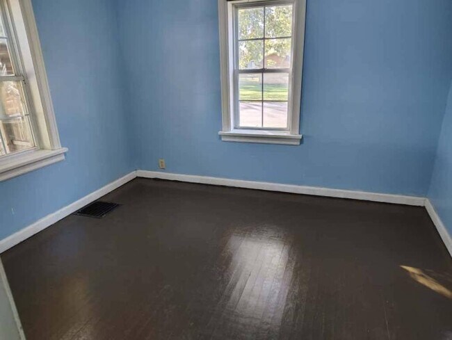 Foto del edificio - 3.0 bedroom in Anderson Indiana 46016