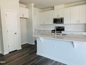 Building Photo - 6011 Grey Colt Wy