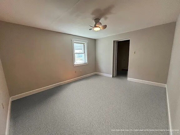 Foto del edificio - Comfortable, clean, charming 3-bedroom detached home with backyard. Conveniently located in Lower...