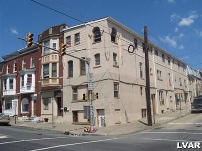 Primary Photo - 401 W Gordon St