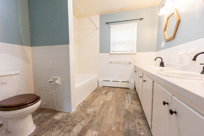 Foto del edificio - 7800 New St