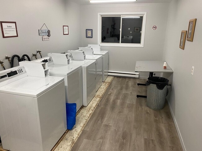 Photo du bâtiment - 1237 Cole Harbour Rd