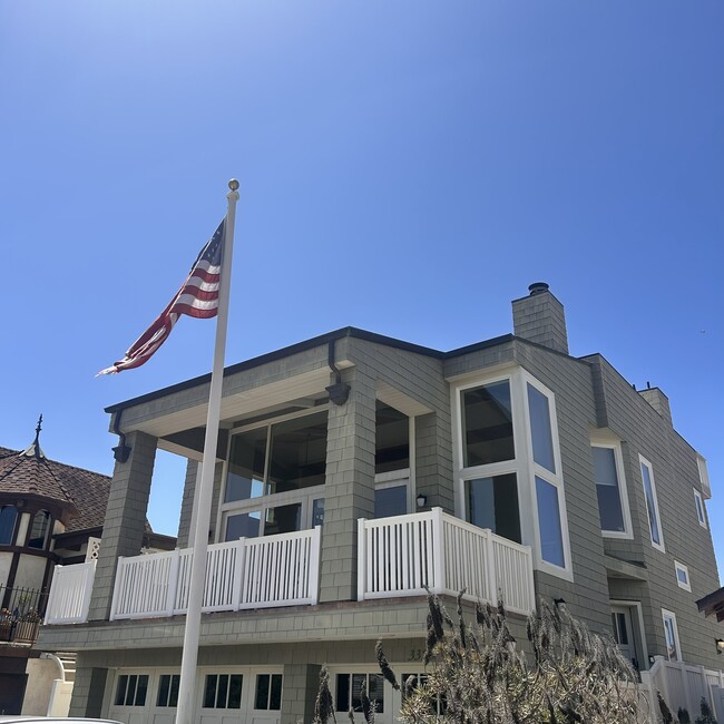 Building Photo - 3329 Harbor Blvd