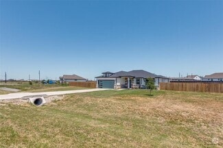 Building Photo - 207 Twin Creeks Cir
