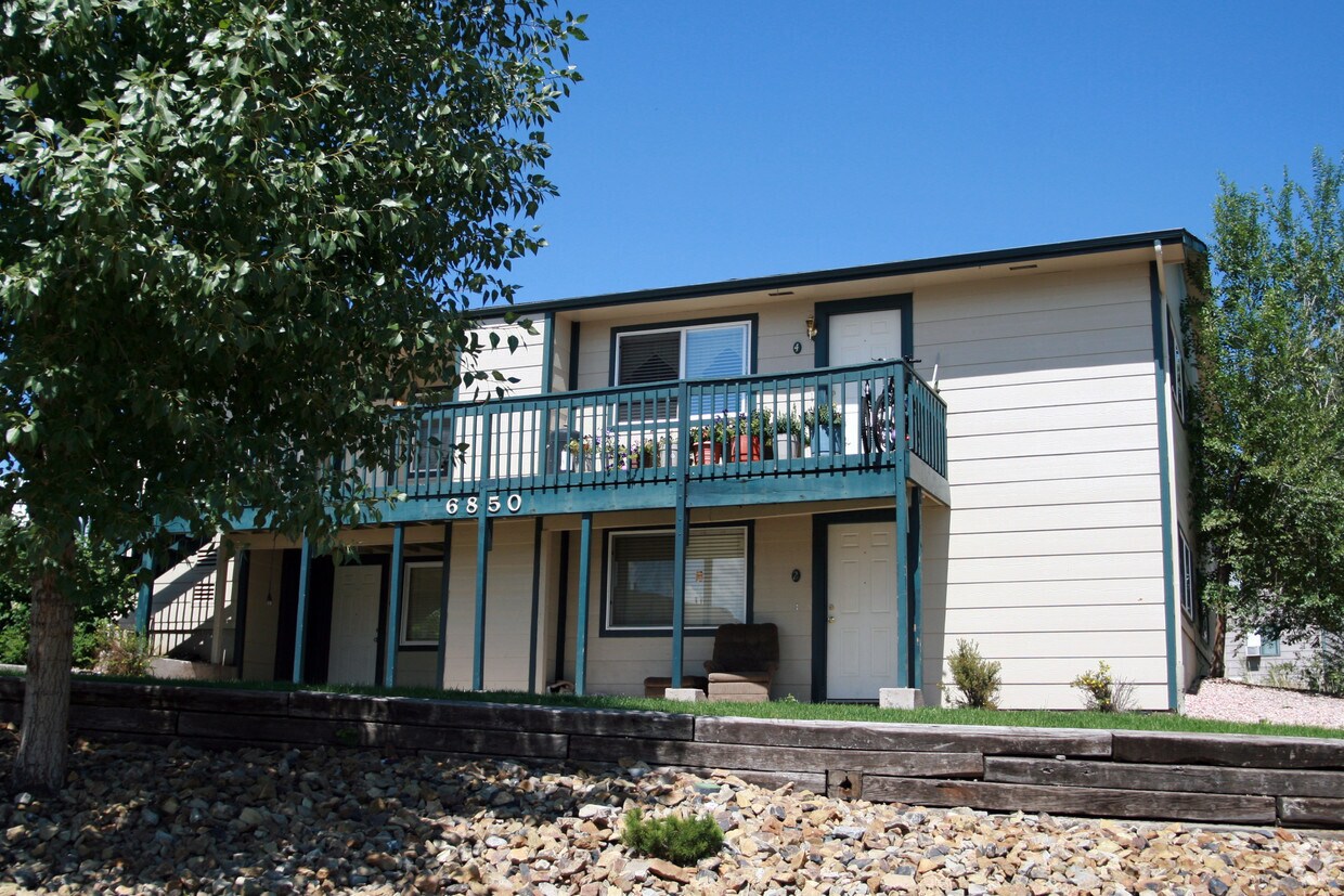 Foto del edificio - 6850 Western Pl
