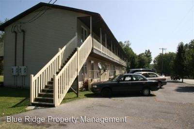 Primary Photo - 1410 E Lakeview Dr