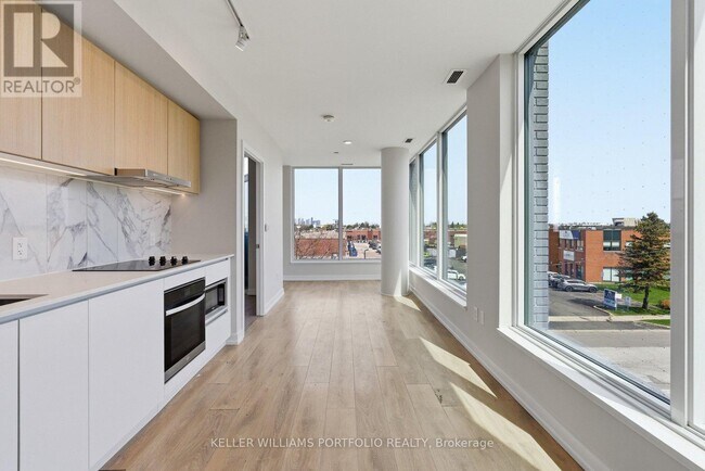 Photo du bâtiment - 1100 Sheppard Ave W