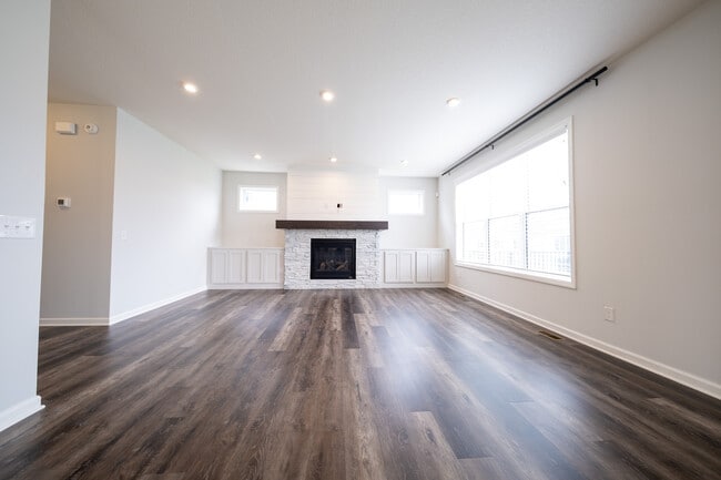 Building Photo - 3849 Thrush St