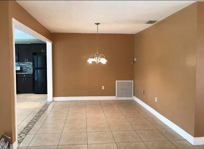 Foto del edificio - 2410 NW 87th Ln