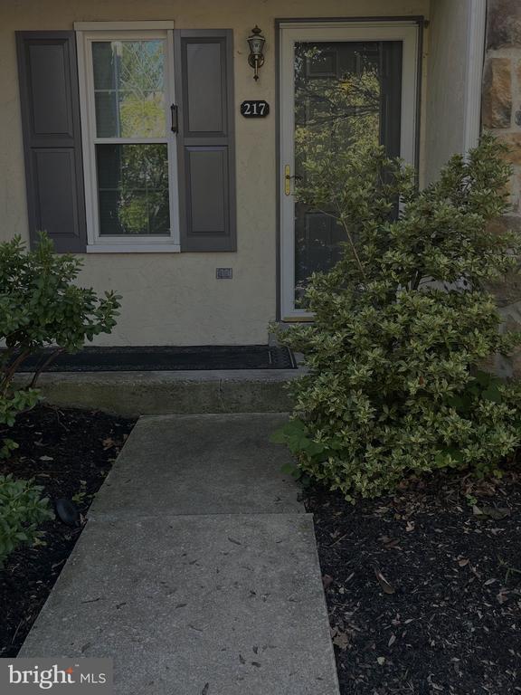 Foto del edificio - 217 Valley Stream Ln