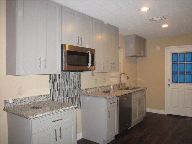 Foto del edificio - 3223 Winbern St