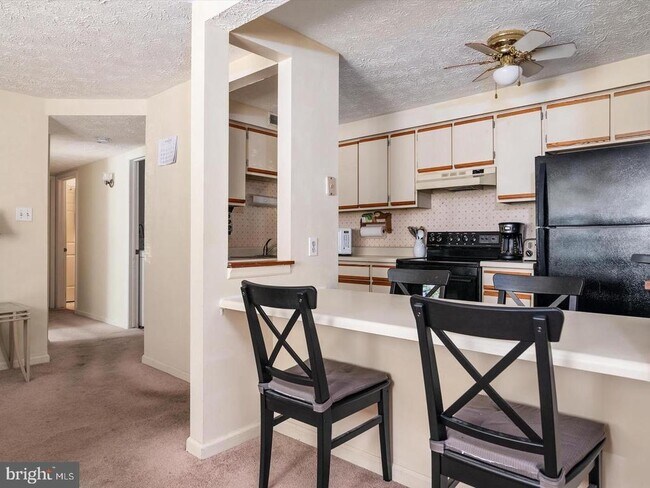 Foto del edificio - 8028 Abbey Ct
