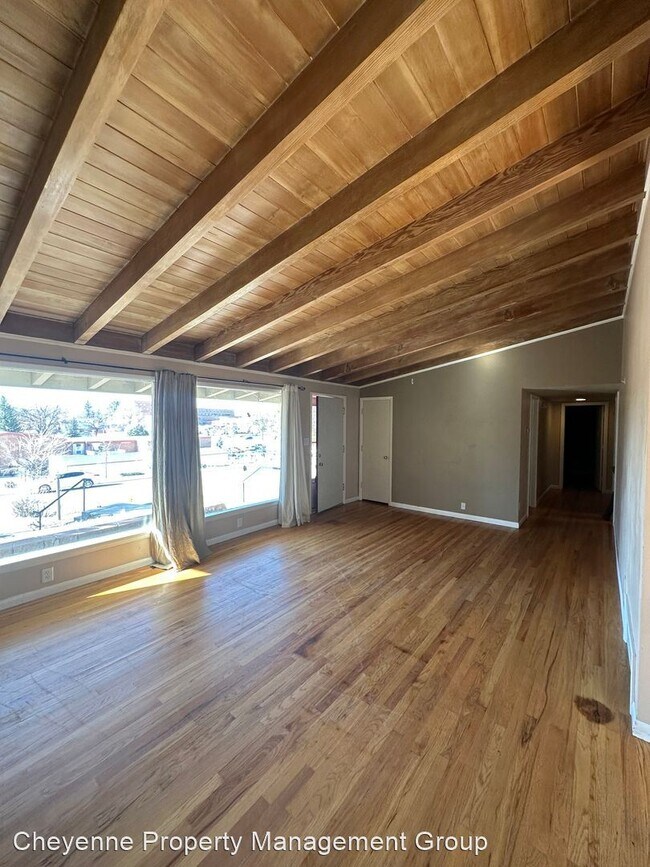 Building Photo - 3 br, 1.5 bath House - 2830 Kelley Dr.