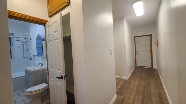 Foto del edificio - 15 Hopkins Ave