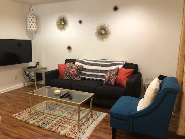 Building Photo - 4312 Duval St