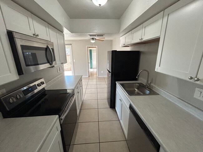 Foto del edificio - 6046 W Townley Ave