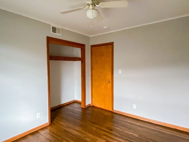 Building Photo - Beautiful 3 bedroom home recently updated