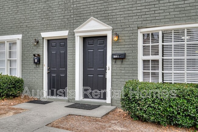 Building Photo - 1402 Arsenal Ave